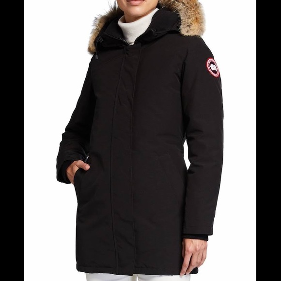Jackets & Blazers - Canada Goose Black Victoria Parka XS